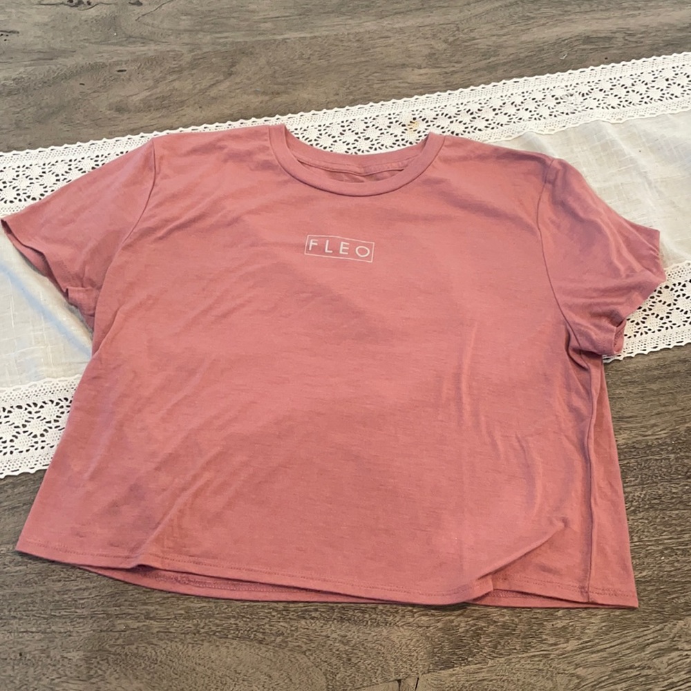Fleo crop tee